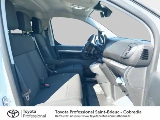 Toyota Proace medium 2.2 d-4d 150 cabine approfondie start pack confort bva my25 tarif réservée aux profess — photo 6