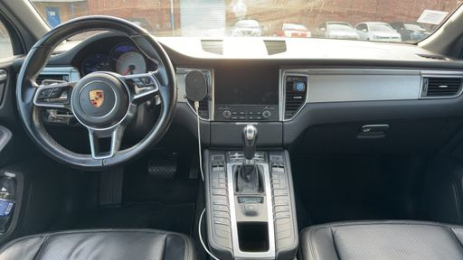 Porsche Macan S 3.D 258 AWD PDK7 - S – 2017 – 159757 km – Diesel – Boîte Automatique — photo 19
