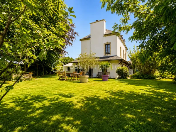 Maison 8 pièces 213 m²