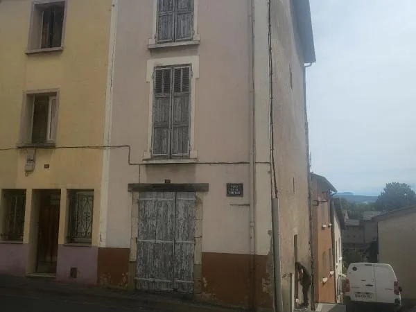 VENTE EN IMMO INTERACTIF 18 PLACE DE LA FONTAINE LARAGNE MAISON DE VILLAGE DE 91 M²