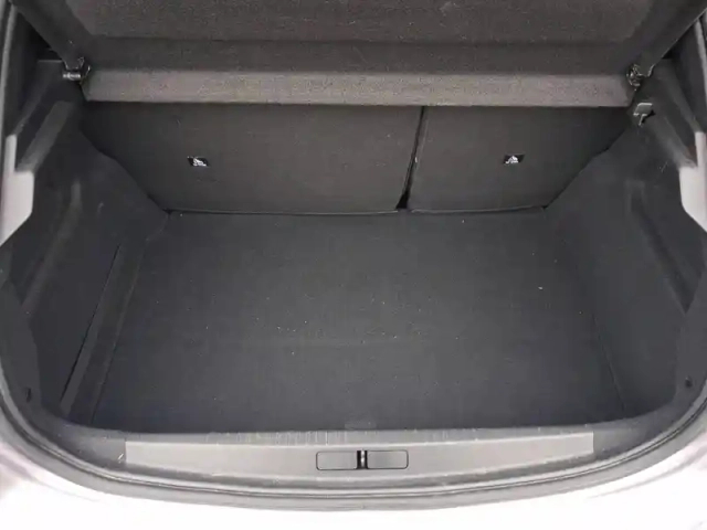 Peugeot 208 electrique 50 kwh 136ch — photo 20