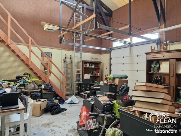 Local d'activité 250 m²