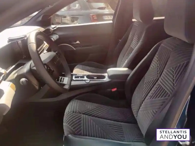 Lancia Ypsilon elettrica 156ch — photo 9