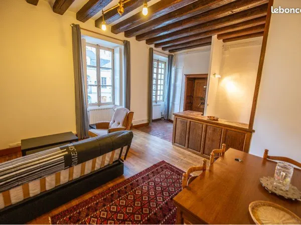 Appartement plein centre ville de Nantes rue Kervegan