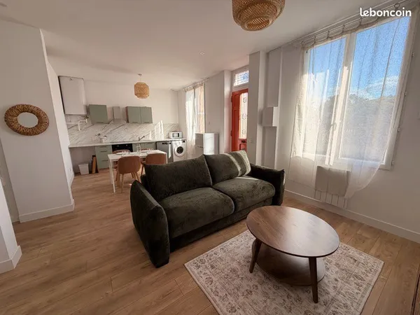 Beau T3 rénové et meublé + parking privé