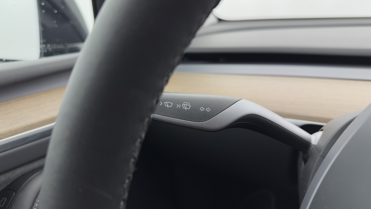 Tesla MODEL Y Grande Autonomie Dual Motor AWD — photo 13