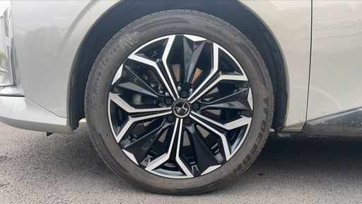 DS DS4 1.6 THP 225 Hybrid e-EAT8 - Rivoli – 2022 – 98899 km – Hybride rechargeable – Boîte Automatique — photo 14