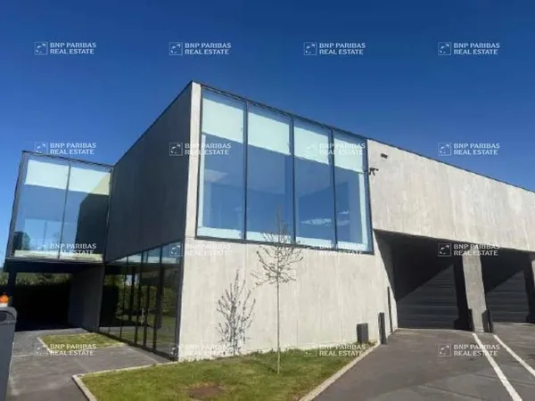 Local d'activité 707 m²