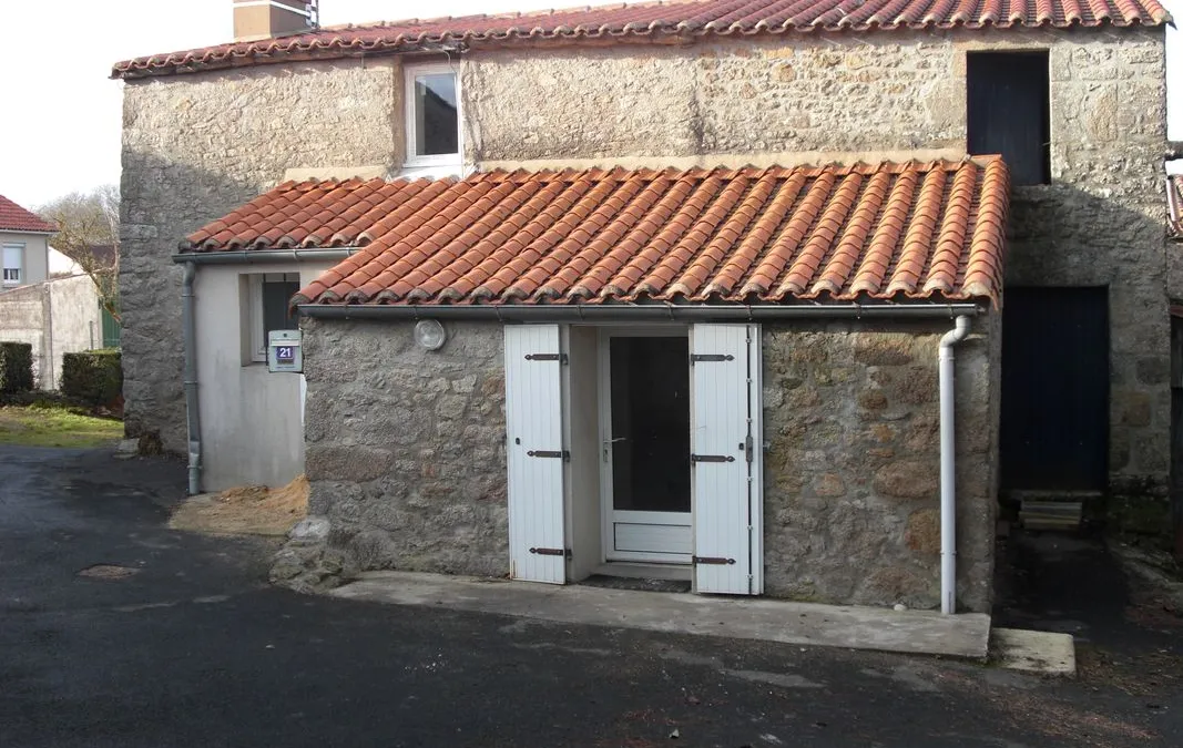 Photo 1