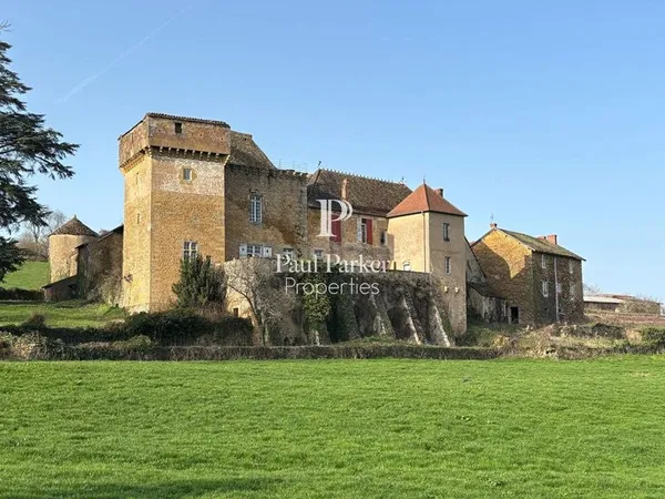 Château 21 pièces 750 m²
