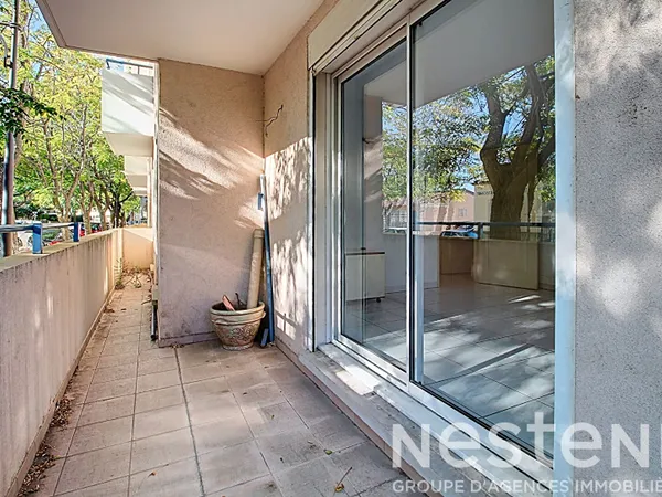 À VENDRE - LOCAUX PROFESSIONNELS / BUREAUX 94m² - DRAGUIGNAN CENTRE-VILLE avec possibilité de change