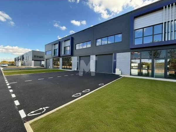 Local d'activité 4085 m²