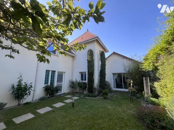 Maison 5 pièces 170 m²