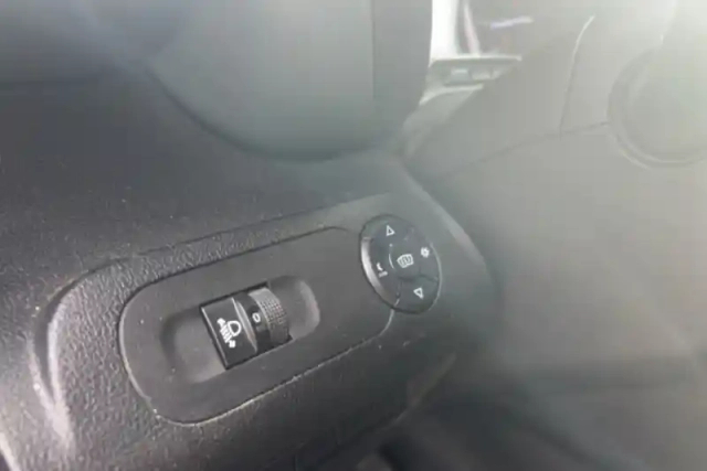 Citroën Berlingo taille m bluehdi 130 s&amp;s bvm6 — photo 13