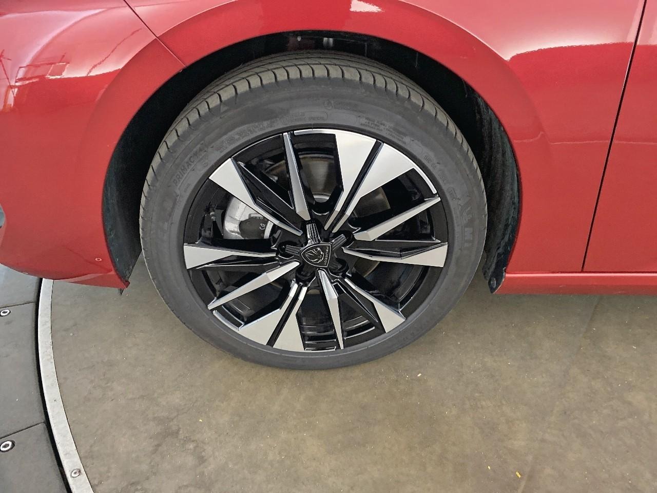 Peugeot 308 sw bluehdi 130ch s&s eat8 allure — photo 11