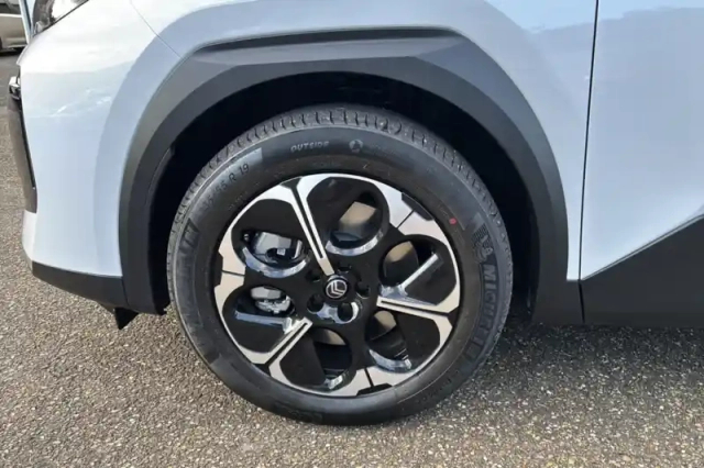 Citroën C5 Aircross hybride rechargeable 195 e-eat7 — photo 15