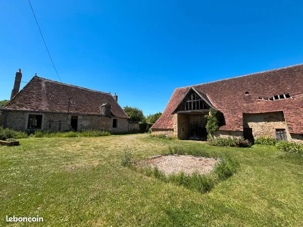 Ancienne ferme à rénover avec Yourte