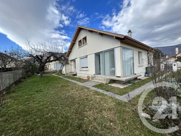 Maison 3 pièces 145 m²