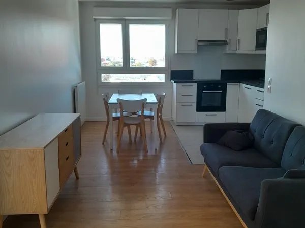Loue T2 à Nanterre, 1150 euros charges comprises