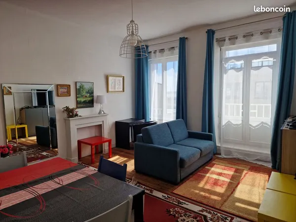 Grand appartement de 3 pièces, surface habitable de 74,32 m², en hyper centre de Granville