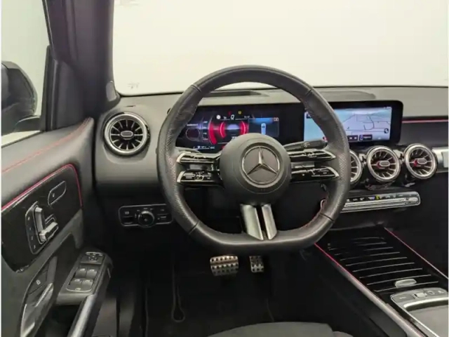 Mercedes Glb 200 d amg line — photo 3
