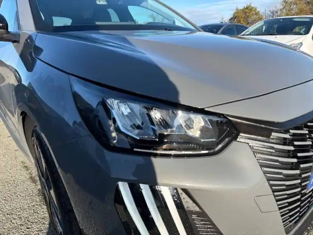 Peugeot 208 electrique 50 kwh 136ch — photo 16
