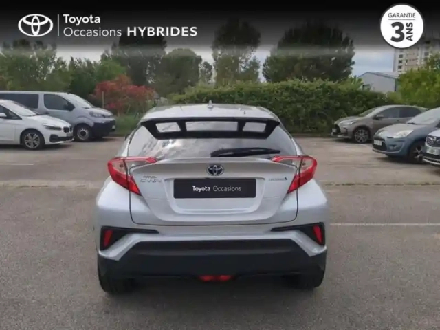 Toyota C-Hr 122h distinctive 2wd e-cvt rc18 — photo 4