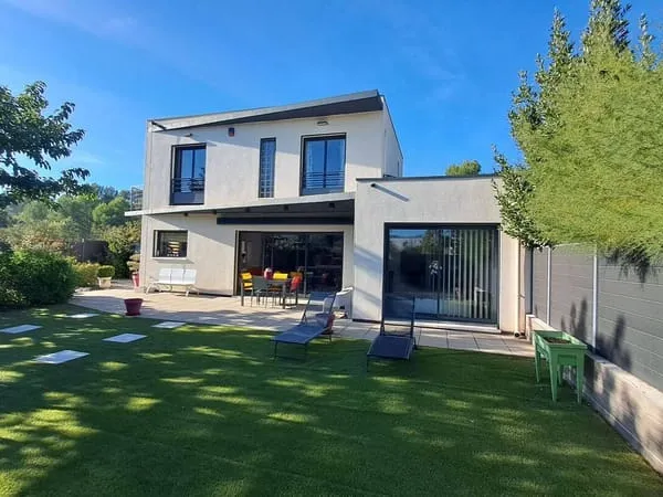 Villa 5 pièces 117 m²