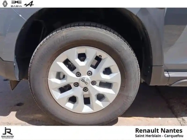 Dacia Duster 1.0 eco-g 100ch expression 4x2 — photo 22