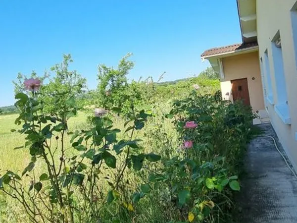 Maison de plain pied très bon état