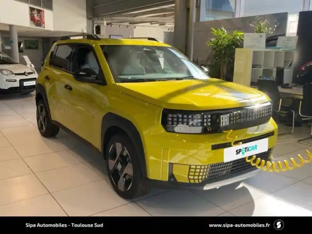 Fiat Grande Panda e 83ch — photo 11