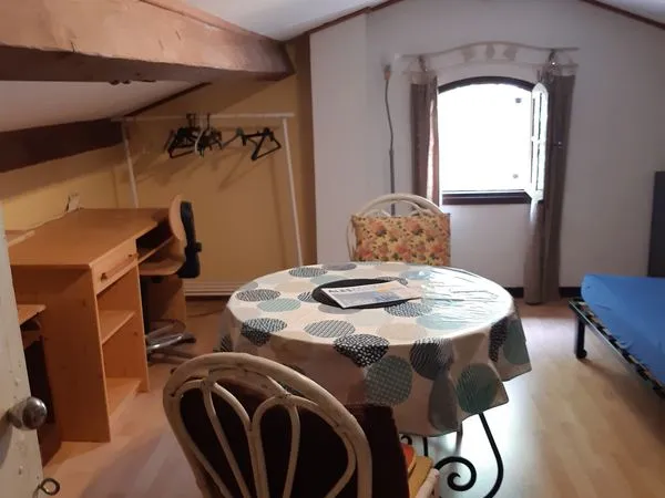 T1 meublé de 25 m² dans villa arborée - Alès
