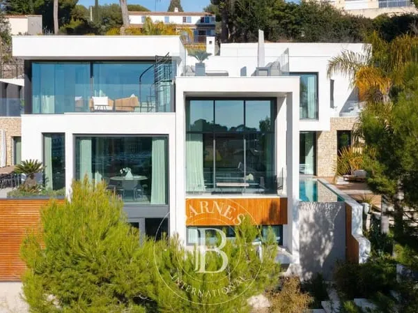 Villa 8 pièces 255 m²