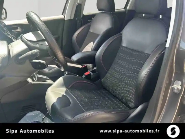 Peugeot 208 puretech 110ch s&amp;s eat6 — photo 12