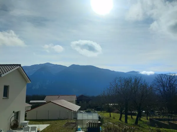 Beau terrain avec vue