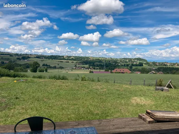 Maison T3 en bois (90m²) à la campagne avec vue, jardin et poêle