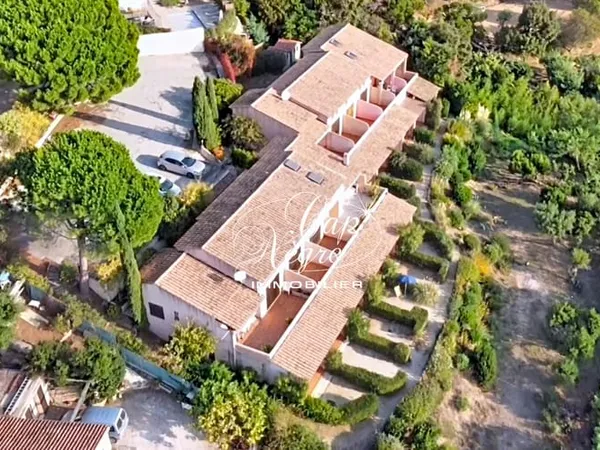 Ensemble de 9 appartements vue mer à vendre à PRAMOUSQUIER