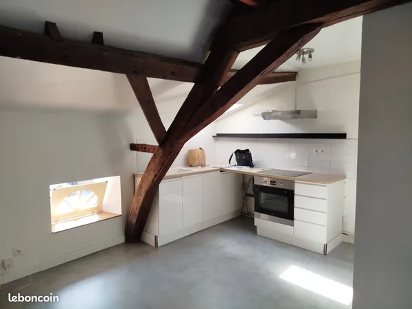 Appartement à louer, à Bavay
