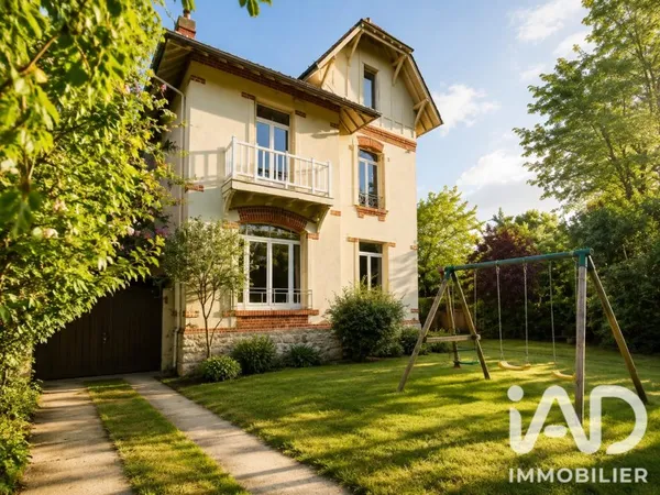 Maison 8 pièces 200 m²