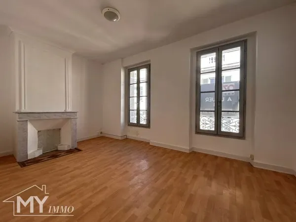 Immeuble de rapport - 5 lots - centre Sainte-Foy-la-Grande