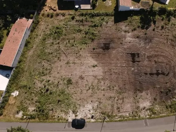 Terrain 847 m²