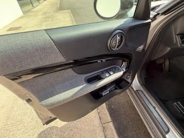 Mini Countryman cooper 136ch  highlands bva7 — photo 11