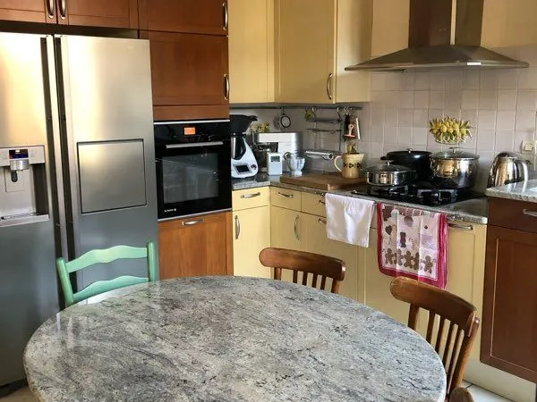 À louer chambre chez l'habitante 10 minutes de la gare