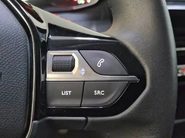 Peugeot 208 puretech 100 s&amp;s bvm6 — photo 87