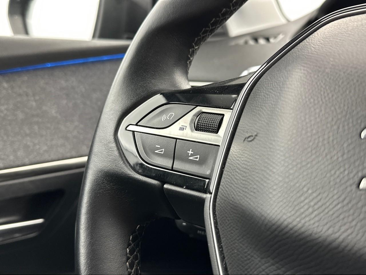Peugeot 3008 hybrid 225 e-eat8 allure pack — photo 18