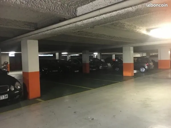 Location place de parking comédie Montpellier 125 euros/mois tcc
