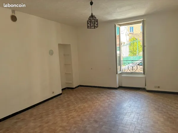 Vend studio 28 M2 Dijon centre