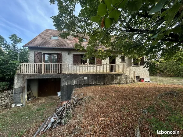 Maison 8 pièces 143 m²