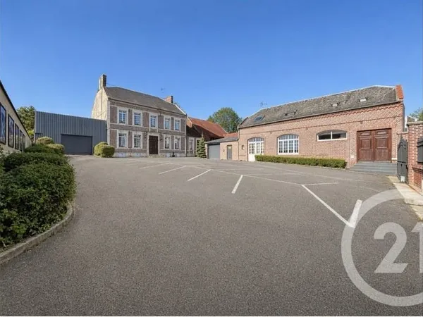 Maison 12 pièces 422 m²