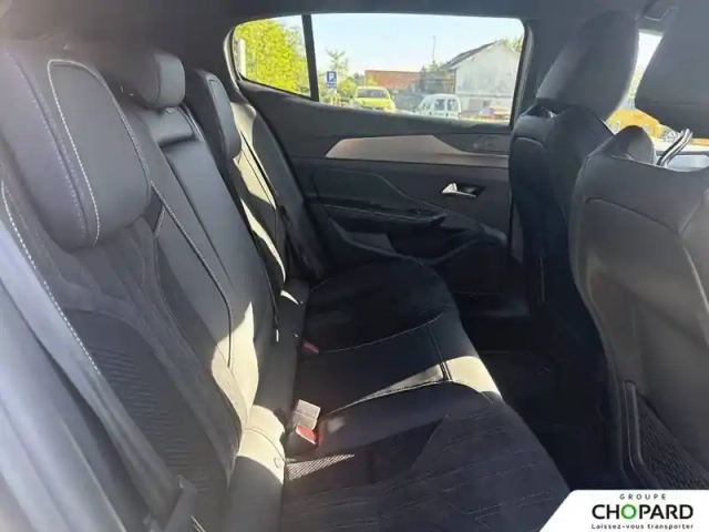 Peugeot 408 electrique 58 kwh 210 ch — photo 20